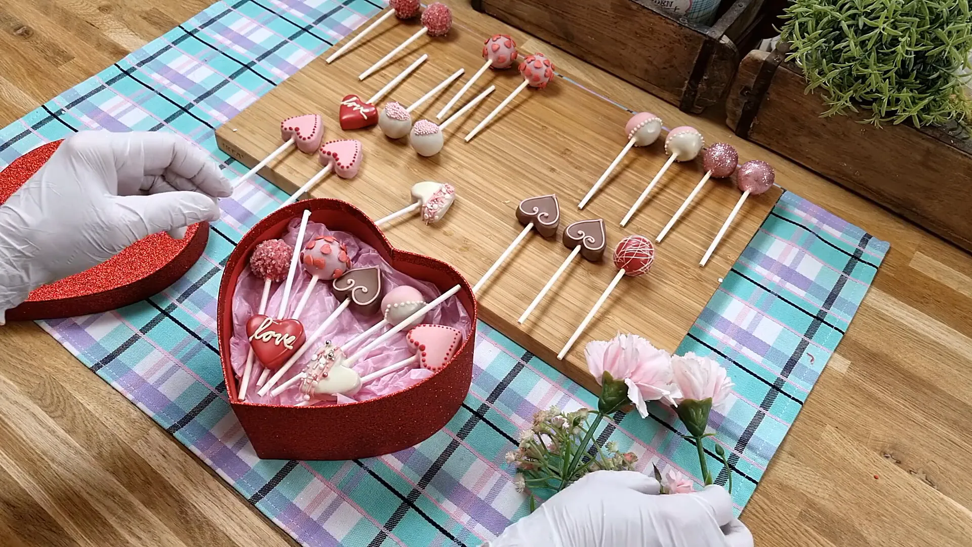 Finished Valentine's Day cake pops